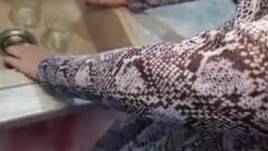 Bercinta cepat dengan istri teman