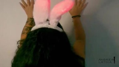 wanita ini perogokin pacarnya di acara pesta | bokepindo