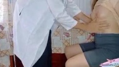 sebelum kentot aku memegang dada nya yang sangat besar