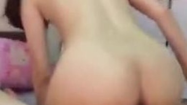 wanita ini enjot pantat nya ke kontol bule | viral